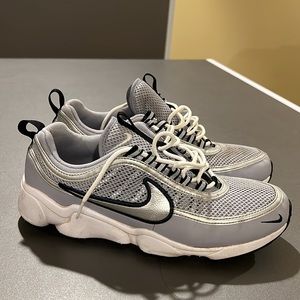 Womens Retro Nike Air Zoom Spiridon Wolf Grey